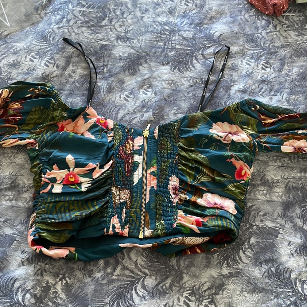 Sheike off shoulder floral top size 14 comfortably too only worn once - Picture 5 of 6